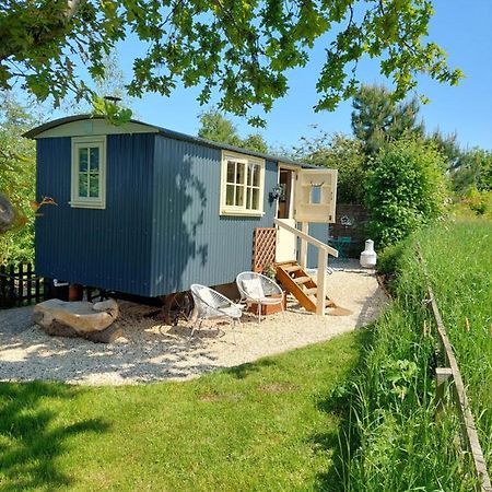 The Humble Hut Apartment Wooler Bagian luar foto