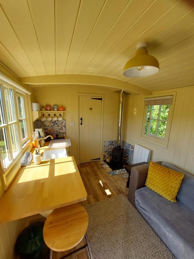 The Humble Hut Apartment Wooler Bagian luar foto