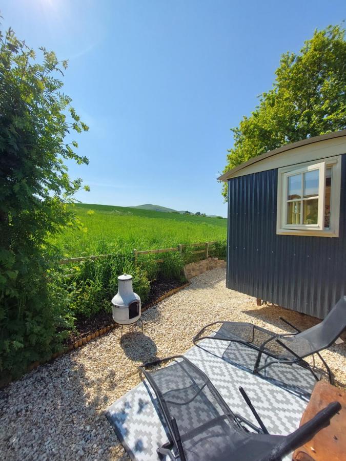 The Humble Hut Apartment Wooler Bagian luar foto