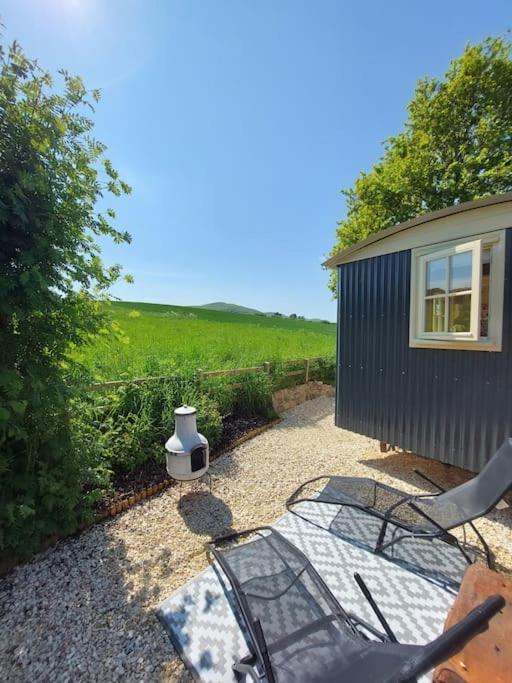 The Humble Hut Apartment Wooler Bagian luar foto