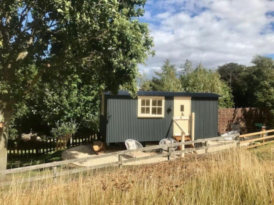 The Humble Hut Apartment Wooler Bagian luar foto